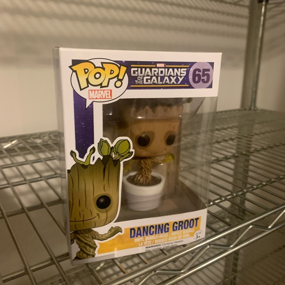 Dancing groot pop!